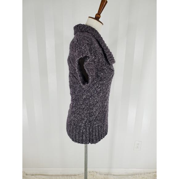 LUX Women's Gray & White Patterned Short Sleeve Collared Sweater Sz XS - Picture 2 of 10